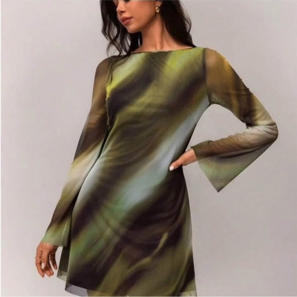 Forever 21 Green long sleeve mini dress - Picture 3 of 5